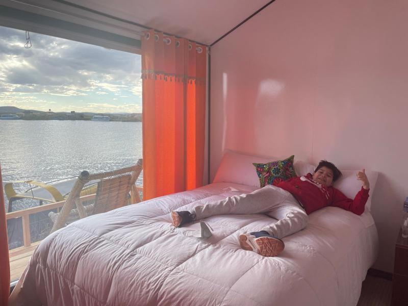Uros Qhota Uta Lodge Пуно Екстериор снимка