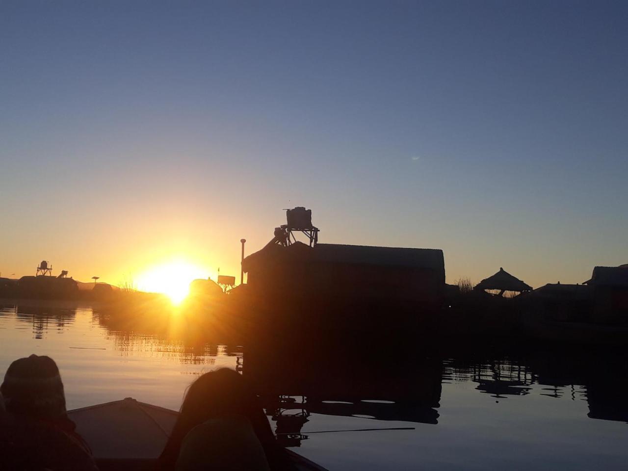 Uros Qhota Uta Lodge Пуно Екстериор снимка